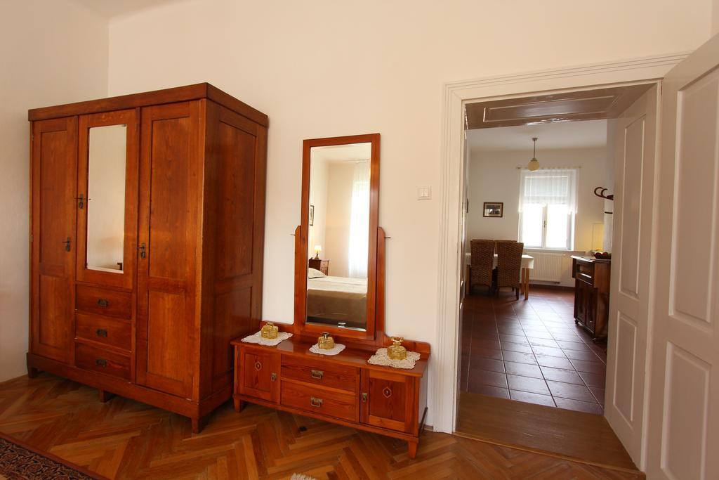 Penzion Jelen Vranov nad Dyjí Habitación foto