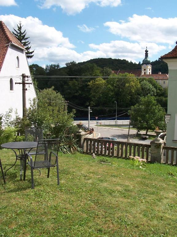 Penzion Jelen Vranov nad Dyjí Exterior foto